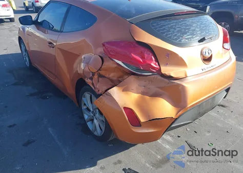 2016 Hyundai Veloster z USA, uszkodzony, nr VIN KMHTC6AD5GU297192